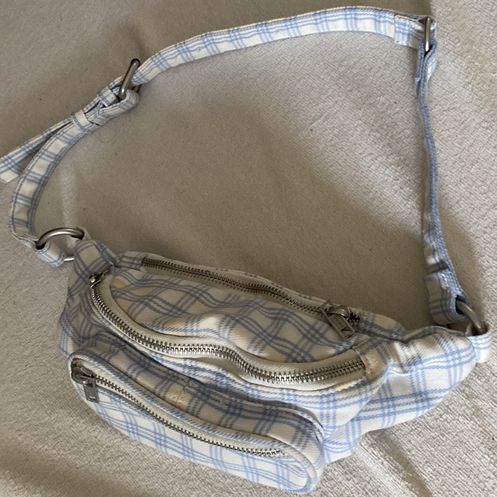Brandy Melville cute Fanny pack - Picture 3 of 8